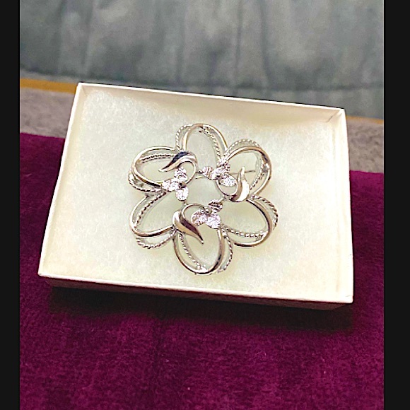 Silver Six Point Ornate Flora Brooch/Pin [NEW] - Picture 1 of 6